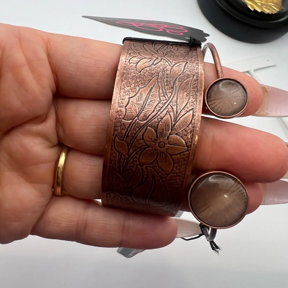 5/$25 Floral Copper Cuff and Bangle